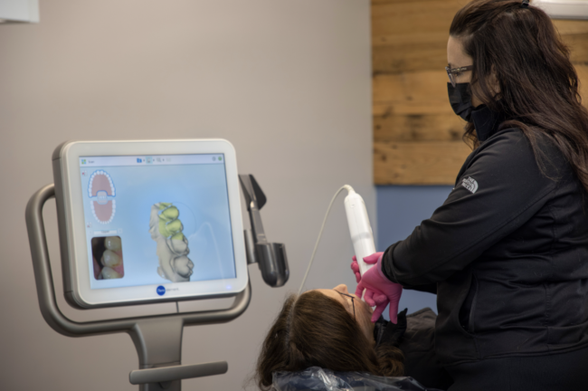 orthodontist-or-dentist-for-Invisalign-treatment